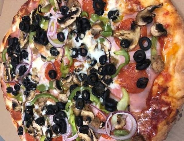 Bobo's Extreme Specialty Pizza.